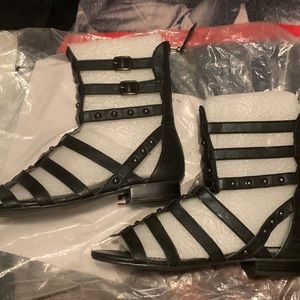 NWT ankle gladiator sandals